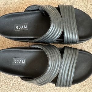 ROAM Sandals Only Worn Inside Sz 9
